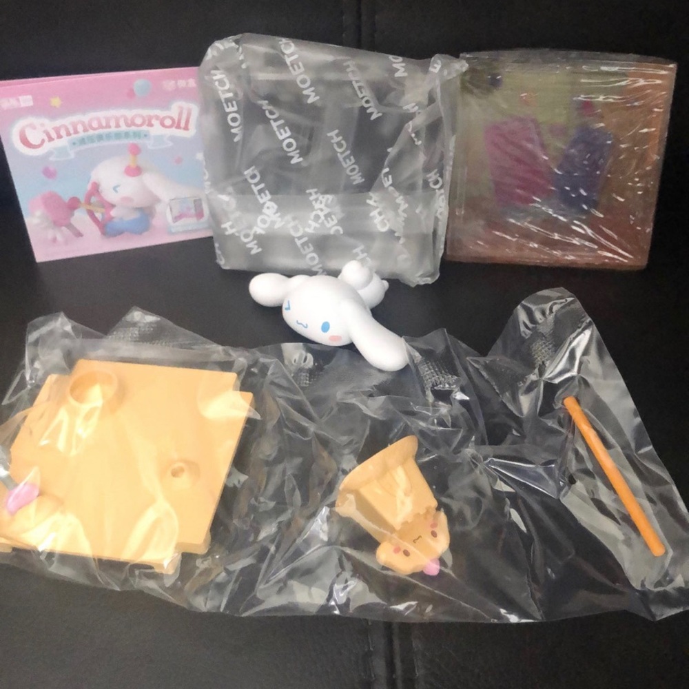 Sanrio Decompression Club Figure 2